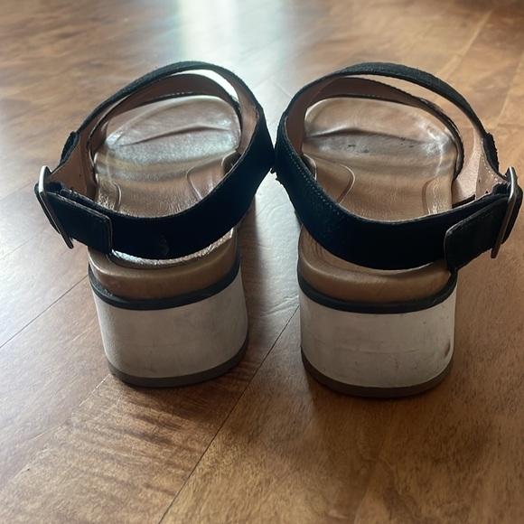 UGG Braelynn Platform Sandal Black White Size 7 - Picture 8 of 8